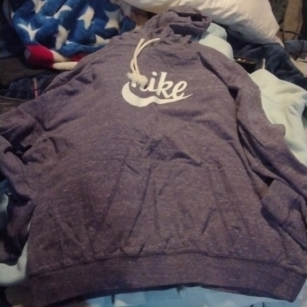 Pullover sweater